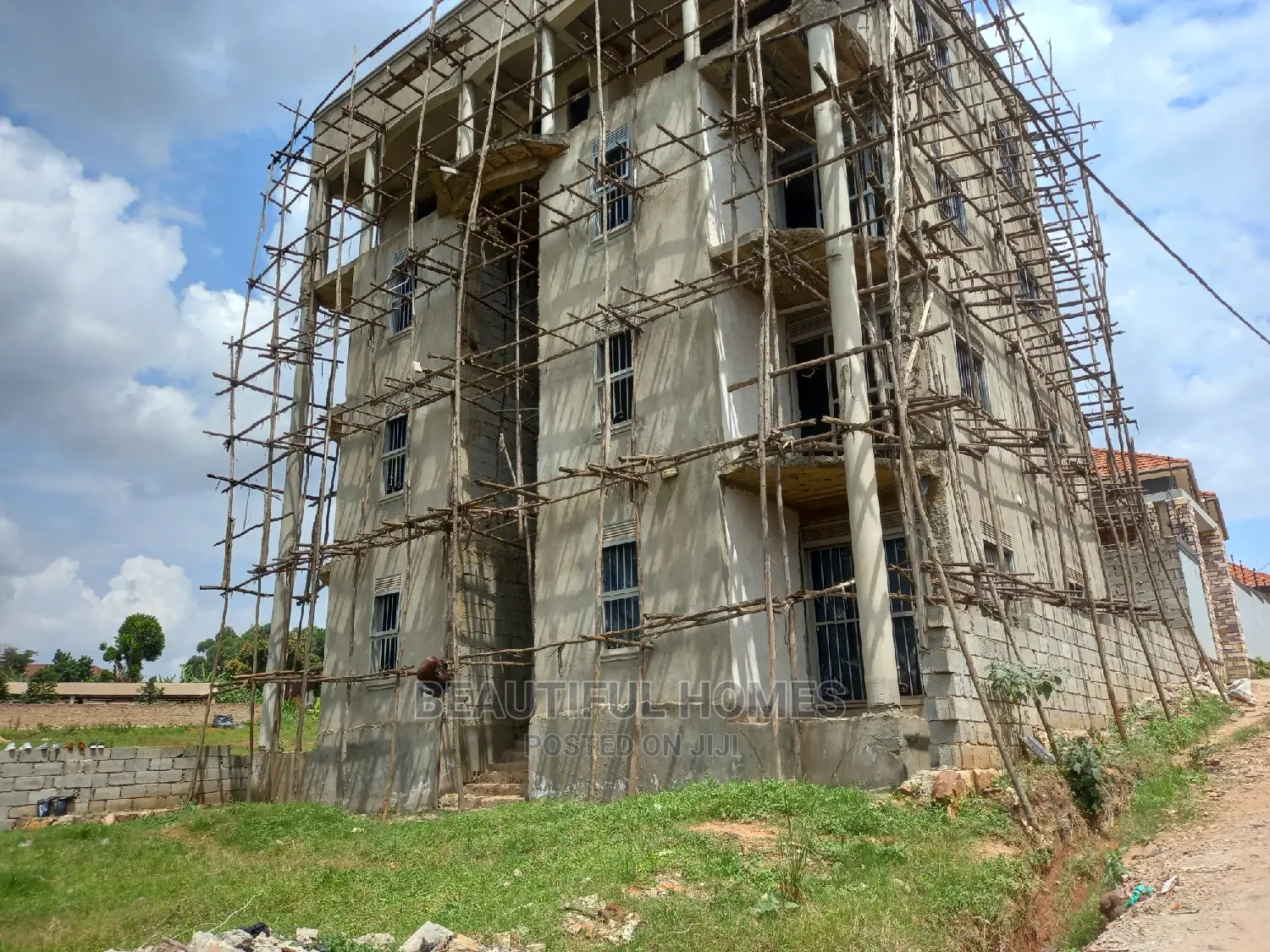 Furnished 1bdrm Apartment in Kira for sale