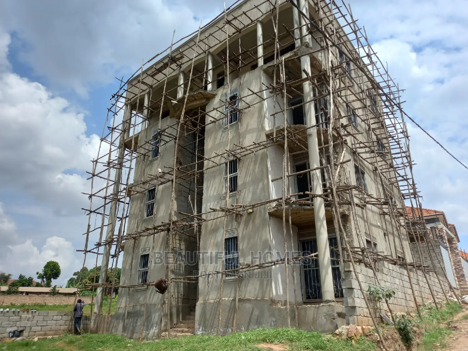 Furnished 1bdrm Block of Flats in Kira Town for sale