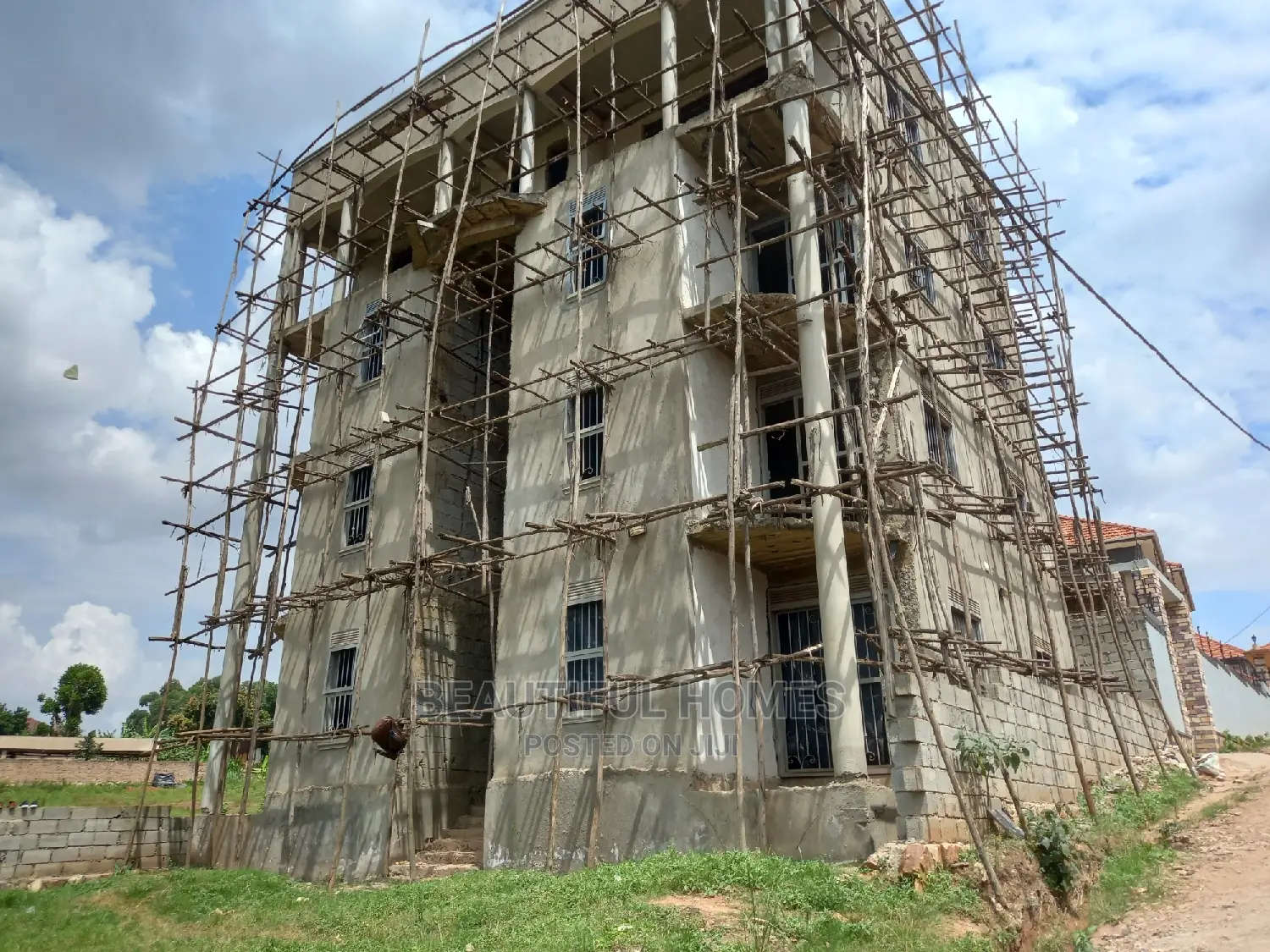 Furnished 1bdrm Block of Flats in Kira Town for sale