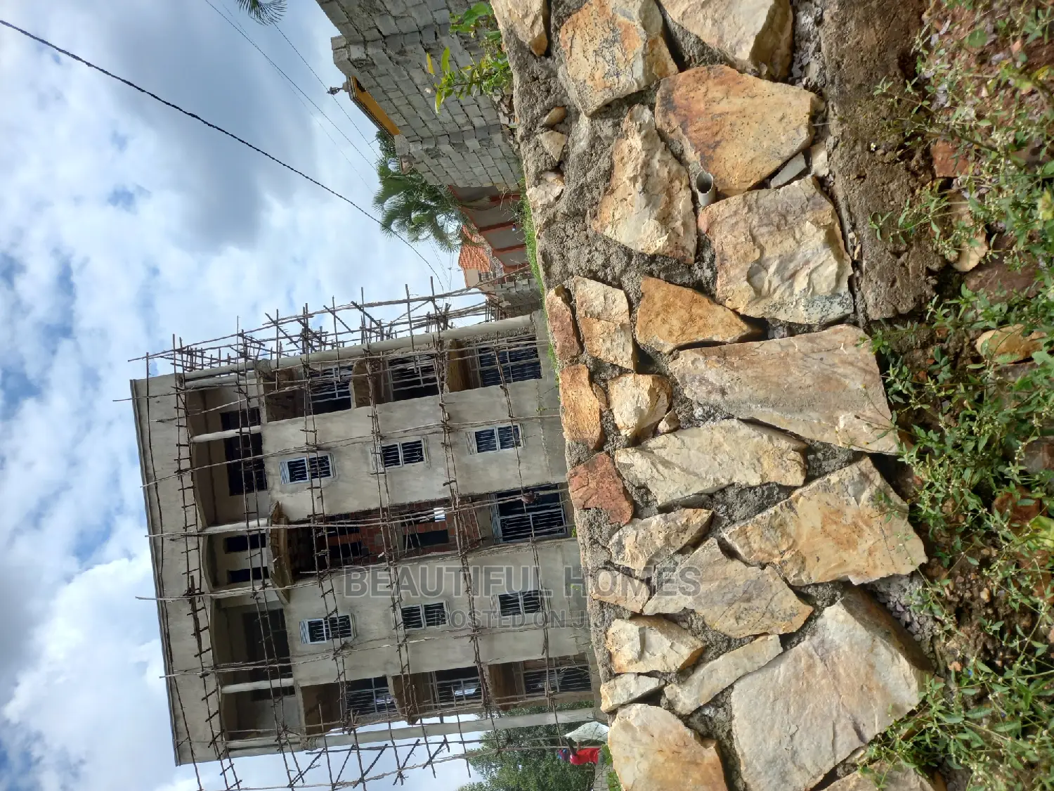 Furnished 1bdrm Apartment in Kira Posh for sale