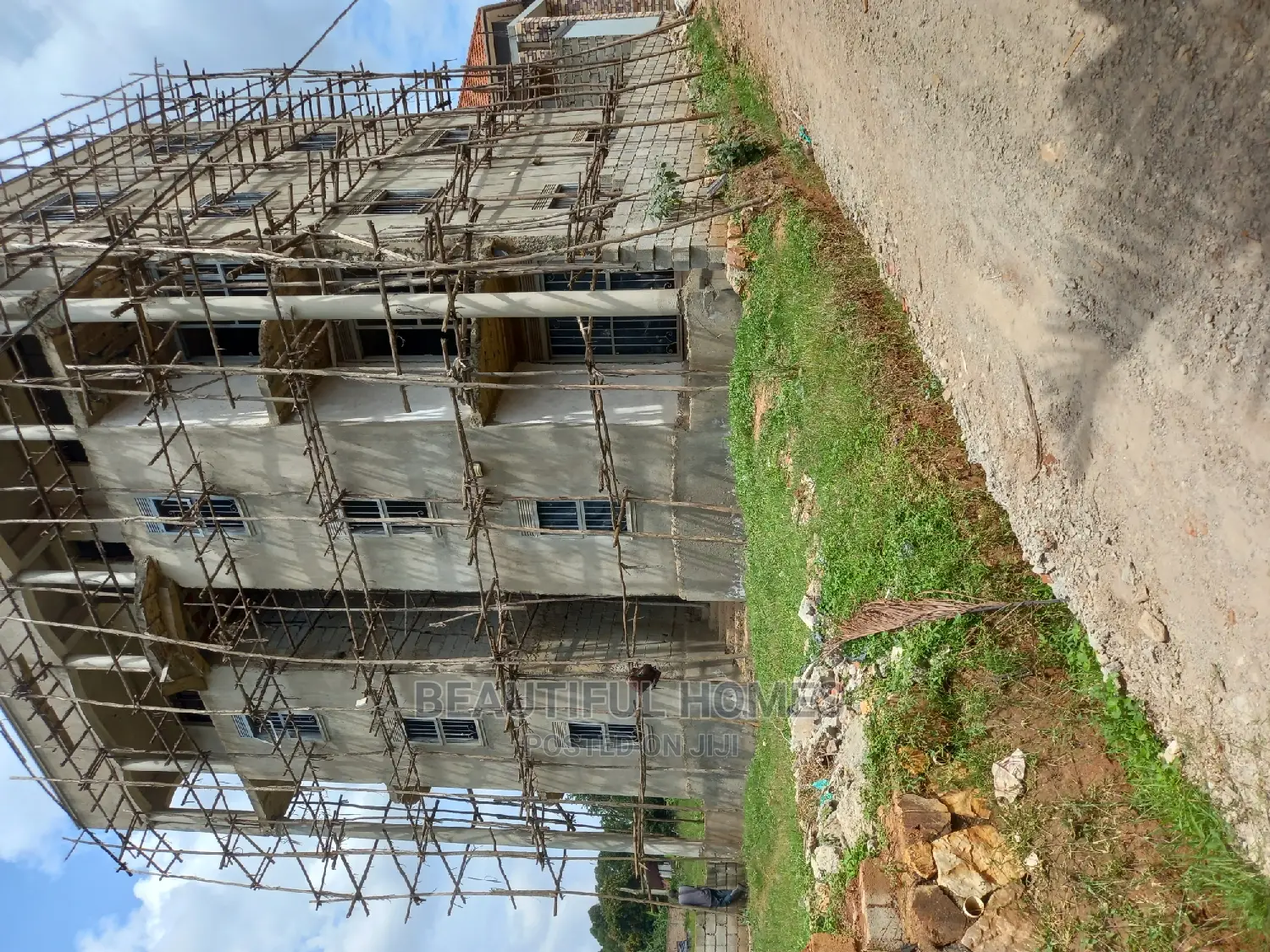 Furnished 1bdrm Apartment in Kira Posh for sale