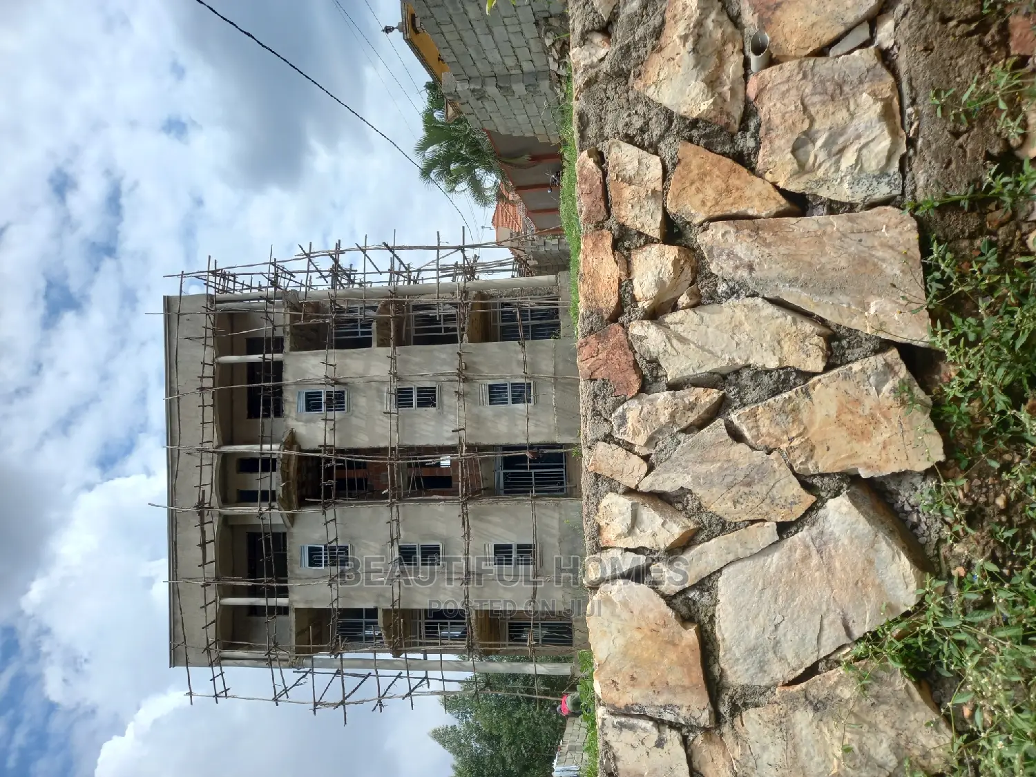 Furnished 1bdrm Apartment in Kira Posh for sale