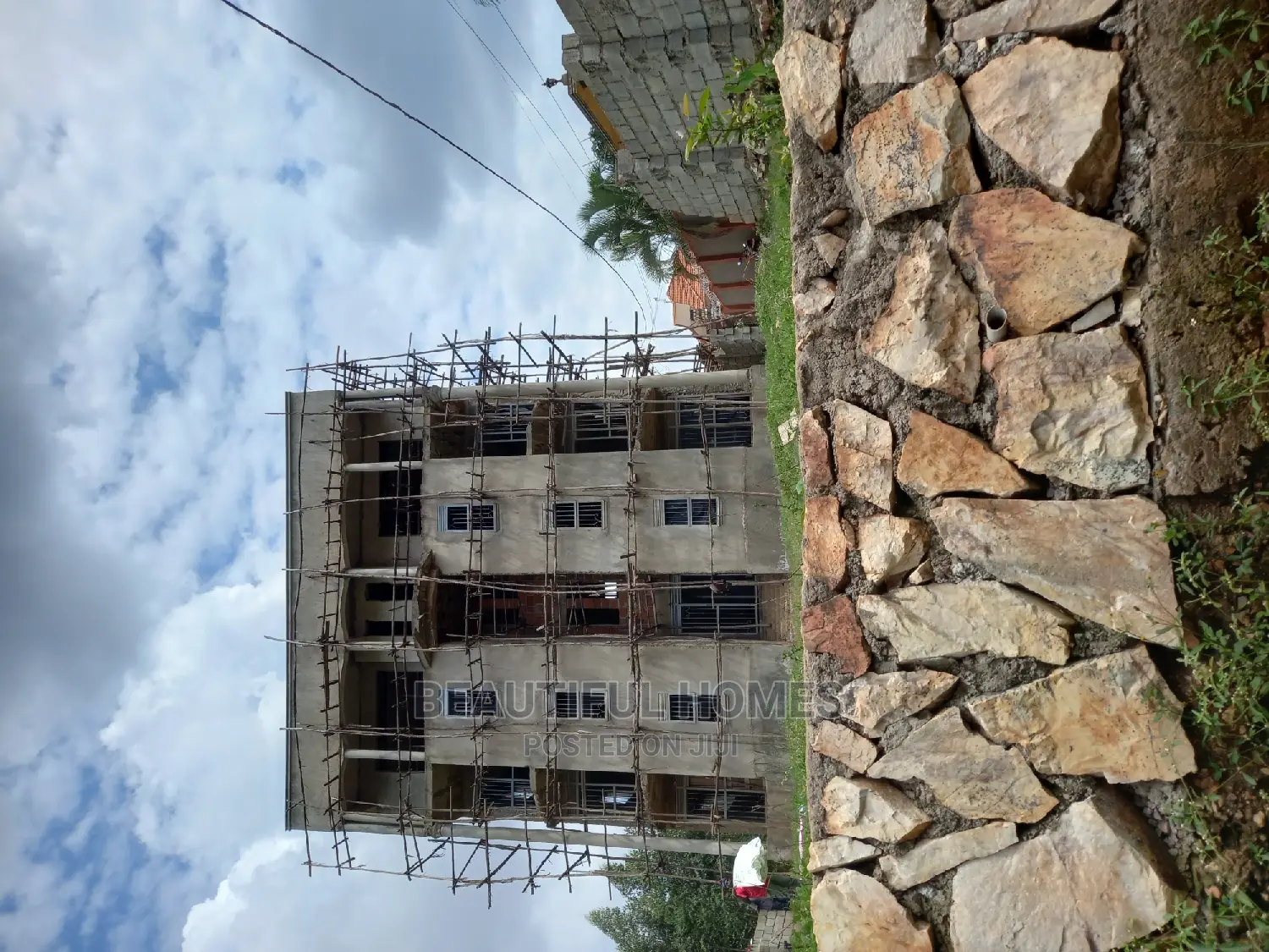 Furnished 1bdrm Apartment in Kira Posh for sale
