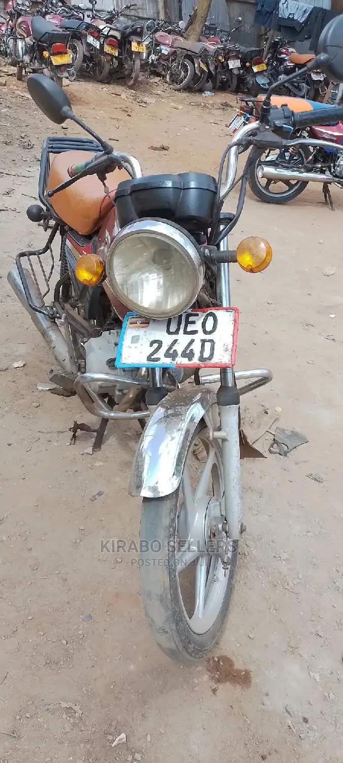 TVS Apache 180 RTR 2017 Red