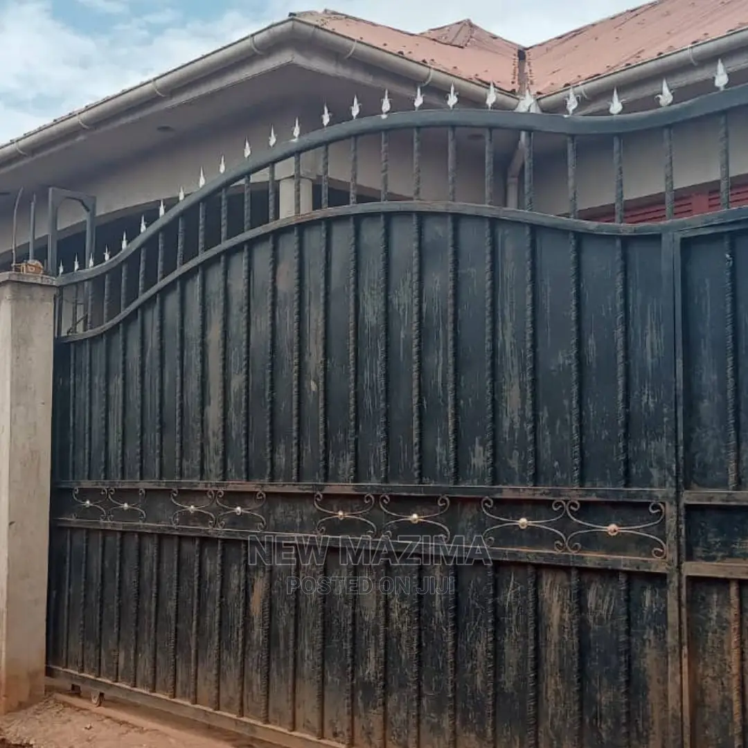 3bdrm House in Bulenga Town, Central Division for sale