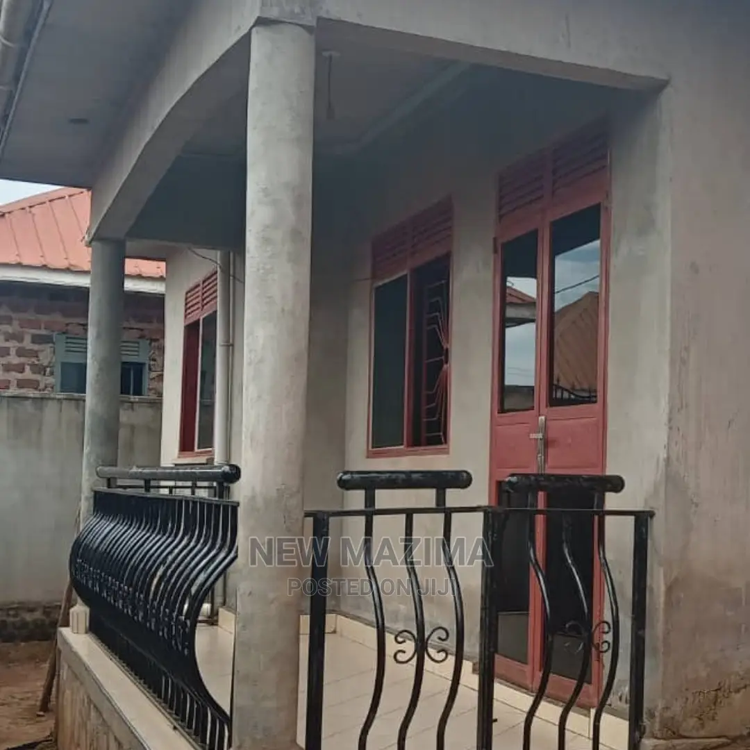 3bdrm House in Bulenga Town, Central Division for sale