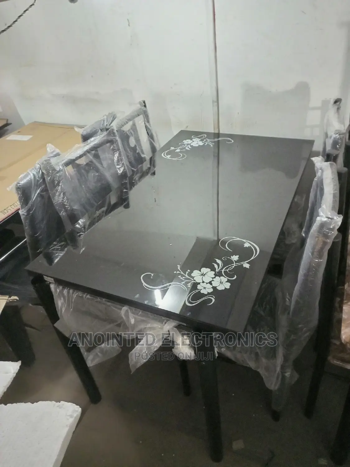 Dining Tab Four Seater
