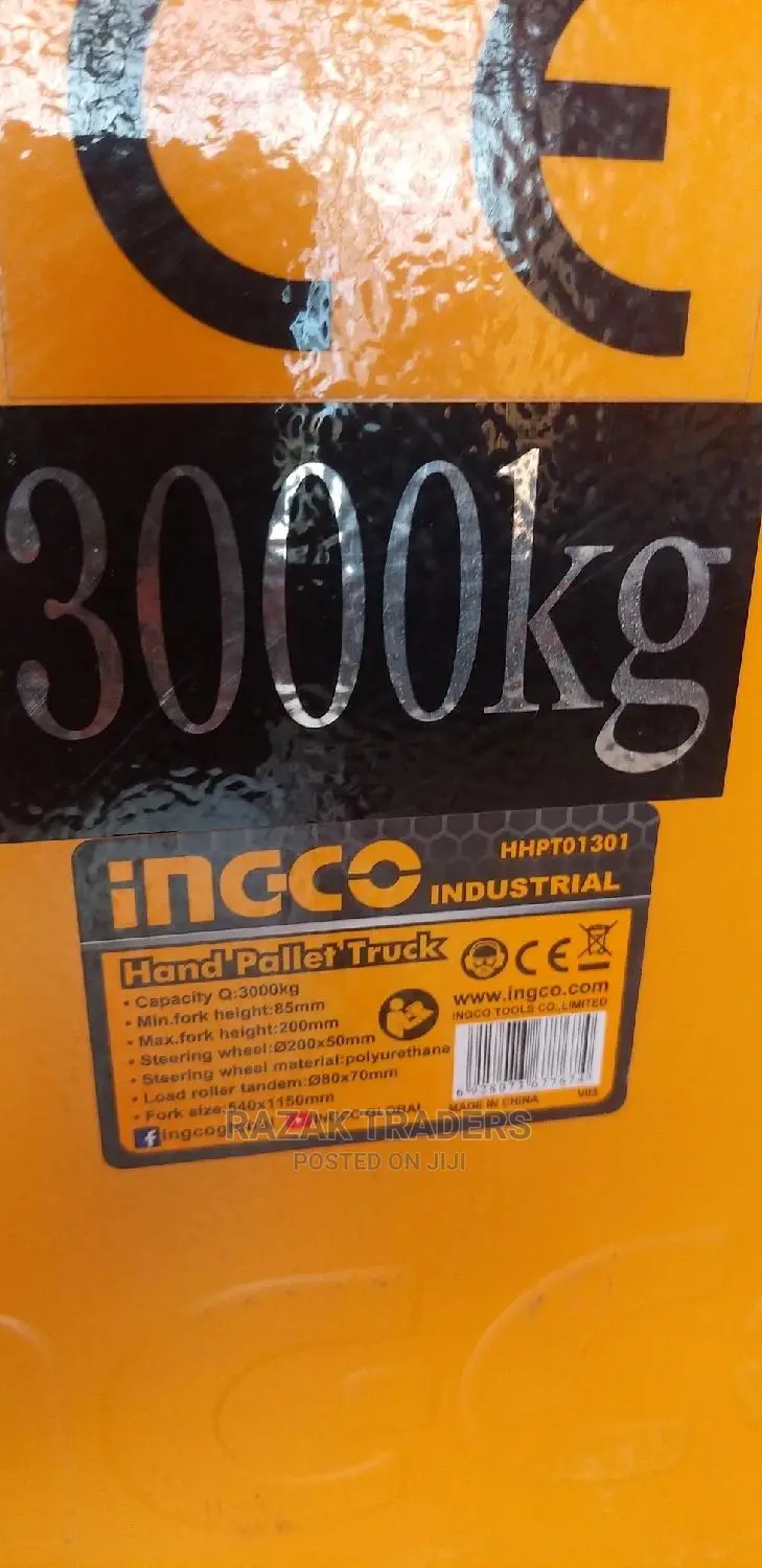 INGCO Hand Pallet Truck 3000kg Comfortable Rubber Grip