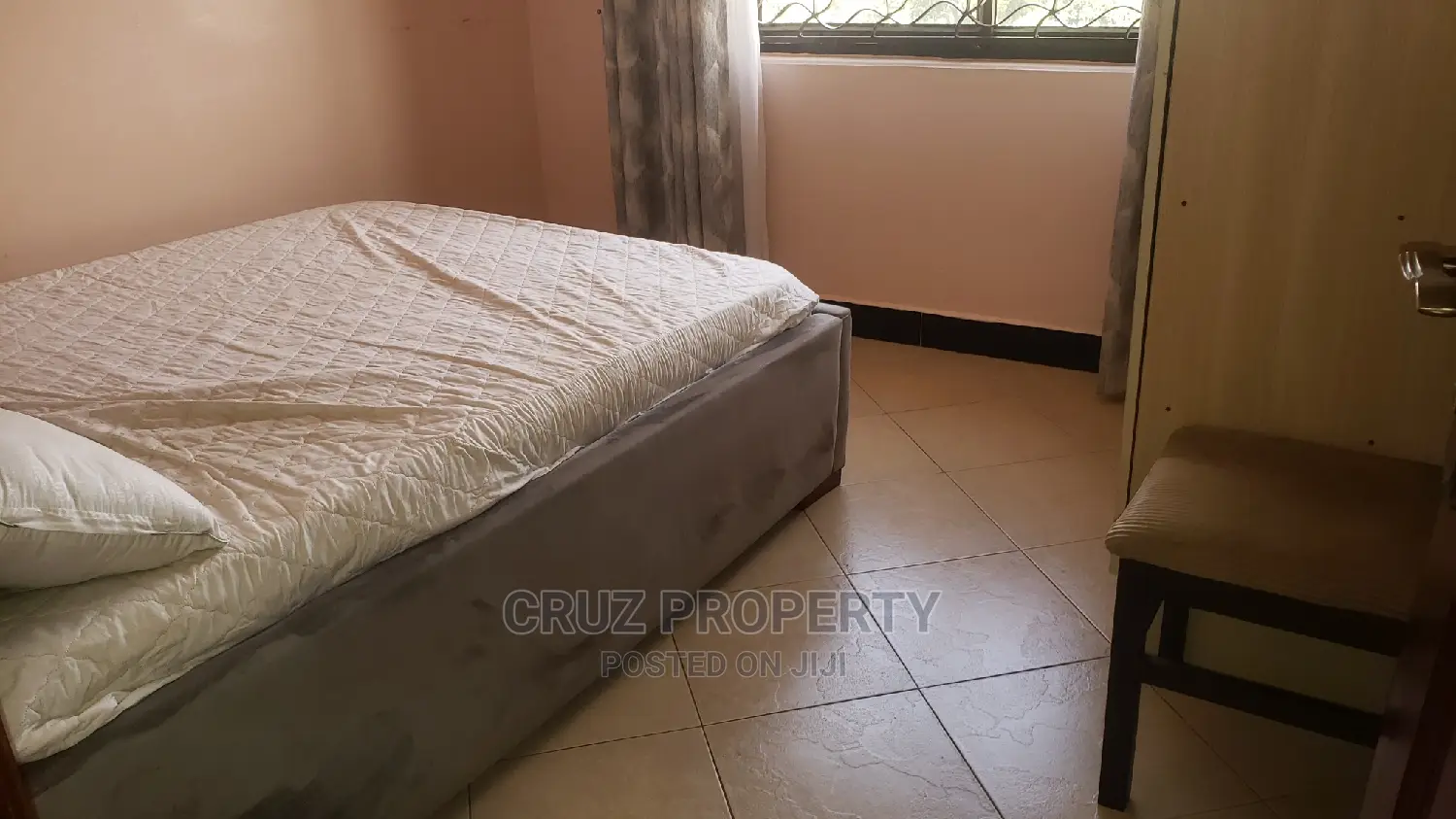 AIRBNB(Mengo Lungujja One Bedroom, Living Room)