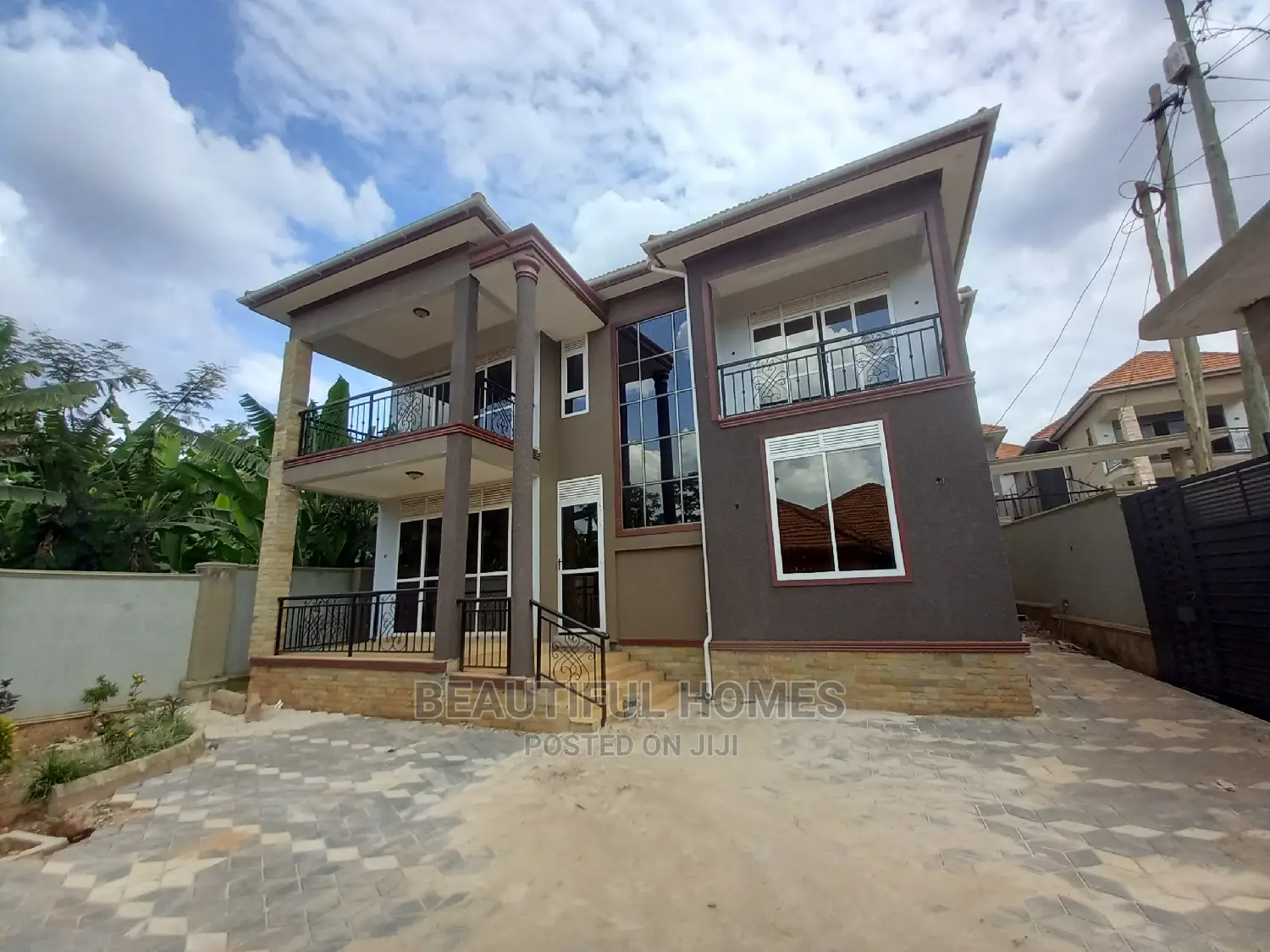 Furnished 5bdrm Duplex in Kira Corporate for sale