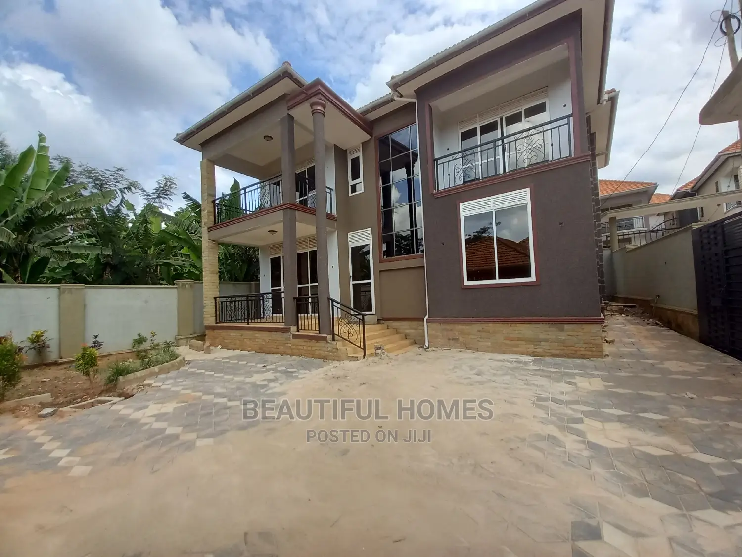 Furnished 5bdrm House in Kira for sale