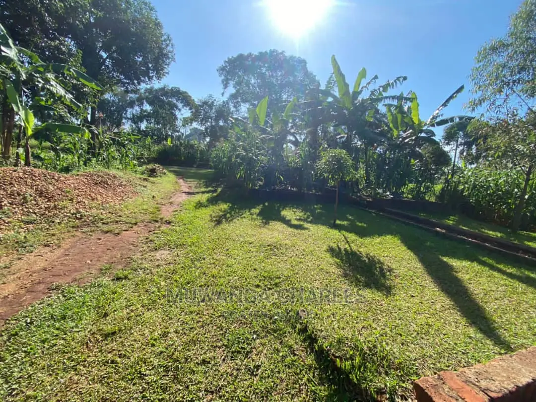 4acres of Land in Zirobwe on Quick Sale