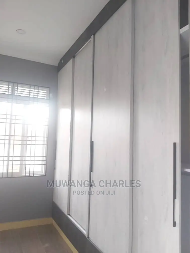 5bdrm Duplex in Fs Properties Ltd, Central Division for sale