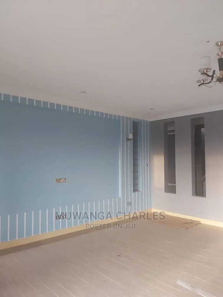 5bdrm Duplex in Fs Properties Ltd, Central Division for sale