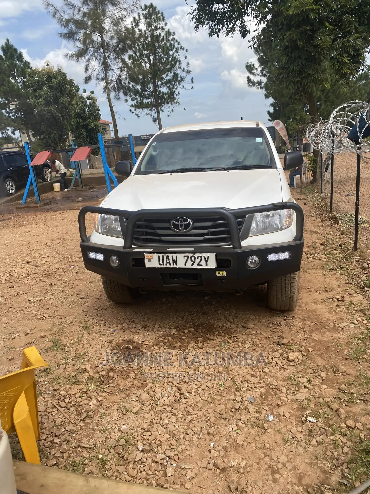 Toyota Hilux SR 4x4 2014 White