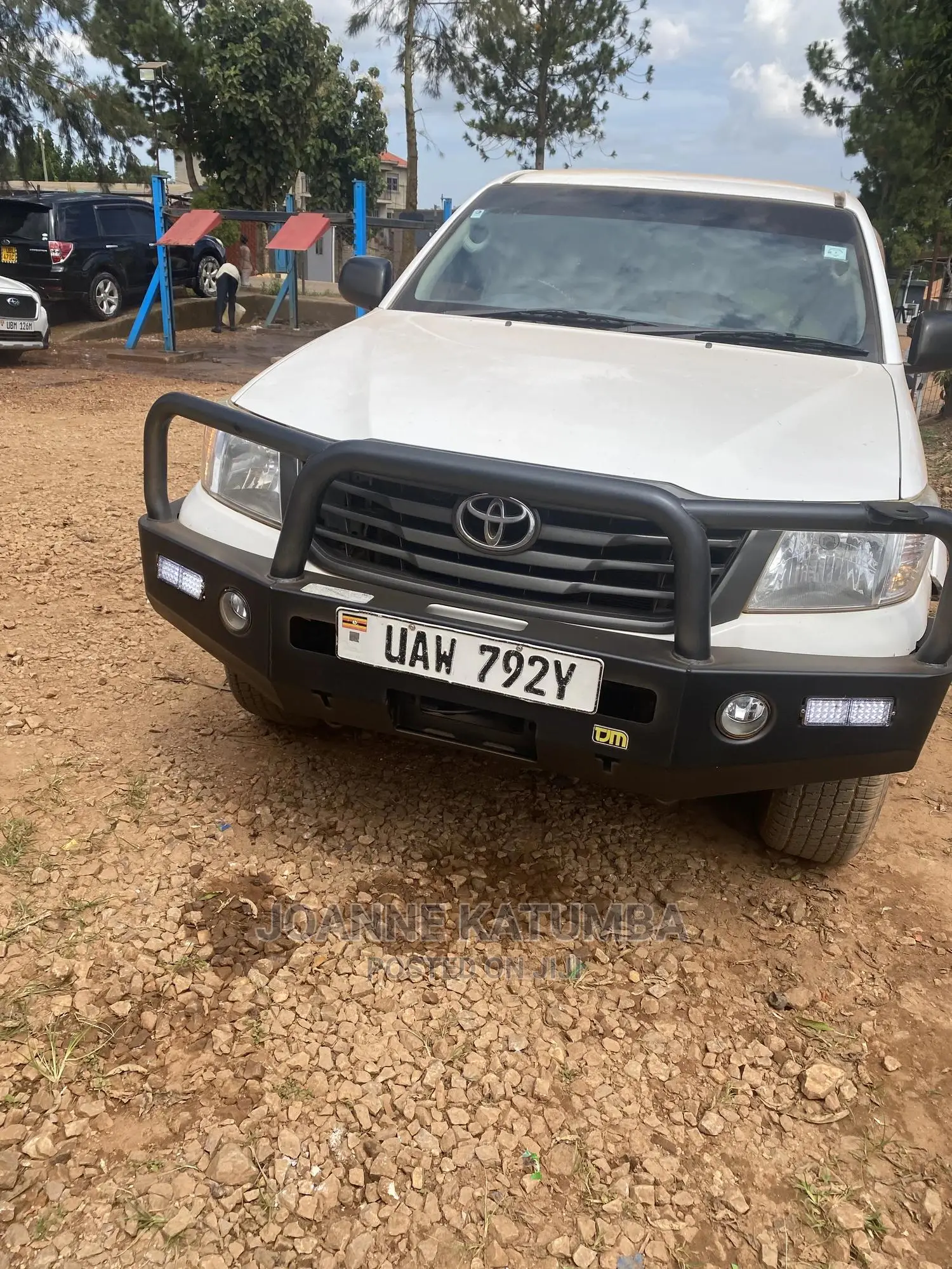 Toyota Hilux SR 4x4 2014 White