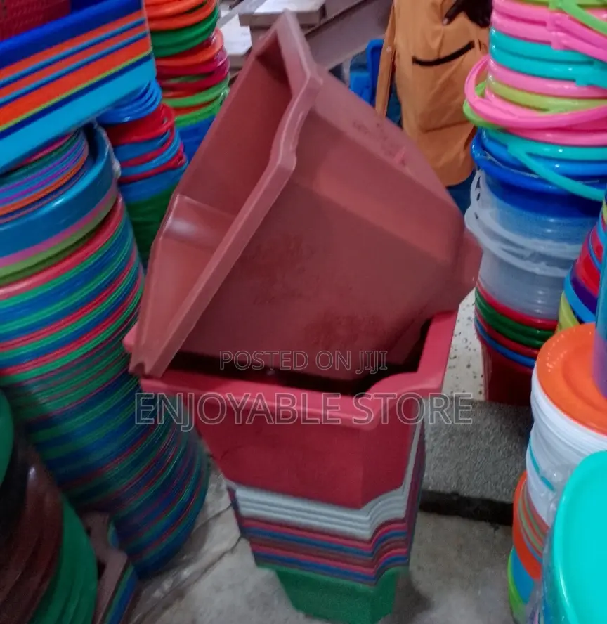 Plastic Flower Pots