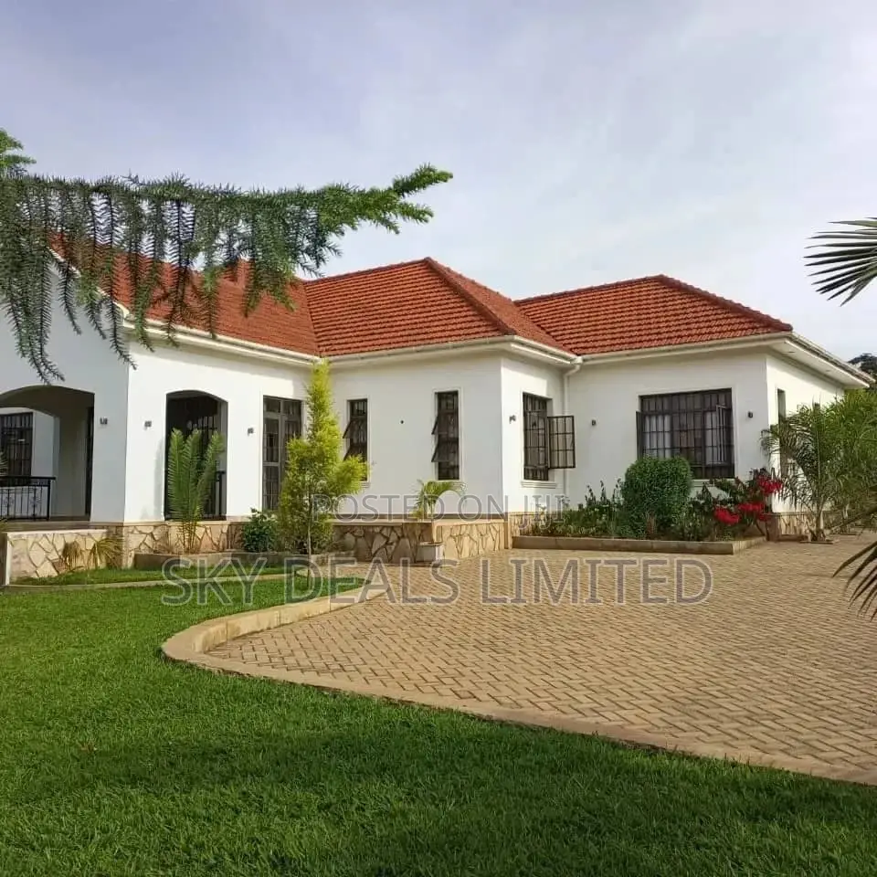 3bdrm Bungalow in Kayanja Ring, Nakawa for rent