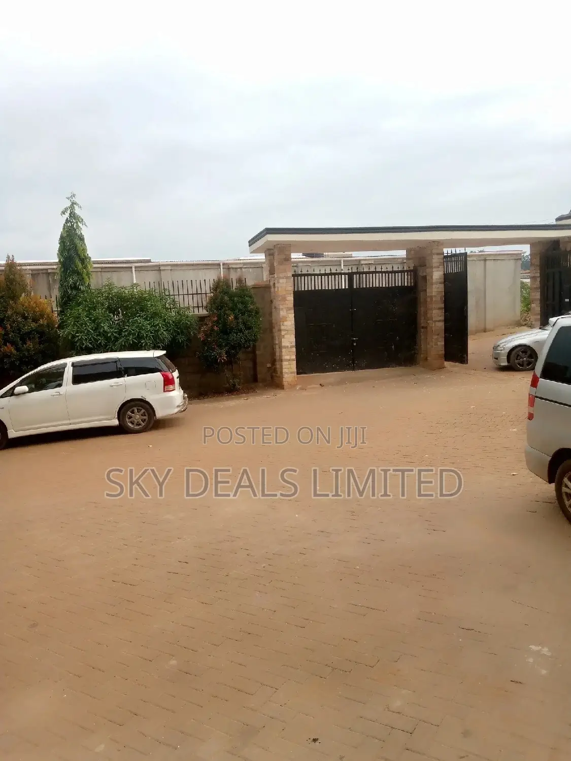3bdrm Bungalow in Kayanja Ring, Nakawa for rent