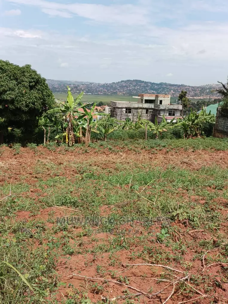 Plots in Entebbe Road on Quick Sale