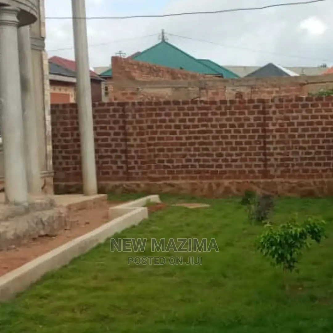 Mini Flat in Kitala Ntebe Rd, Central Division for sale