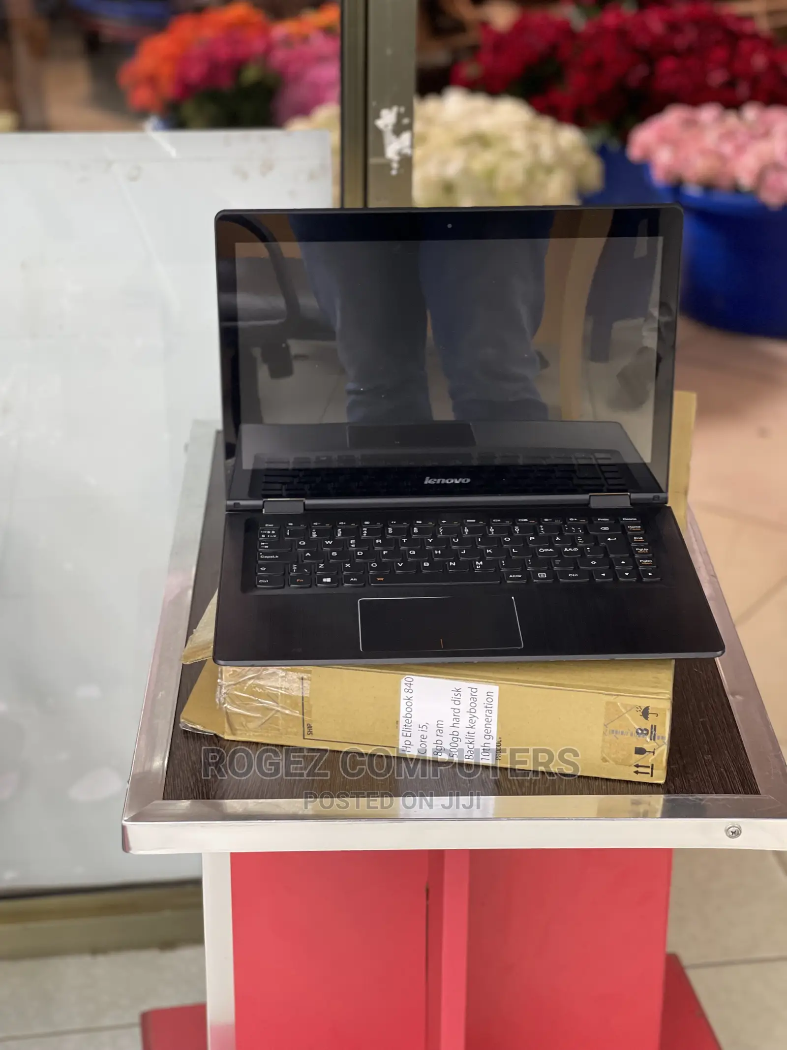New Laptop Lenovo Yoga 330 4GB Intel Core I5 HDD 320GB