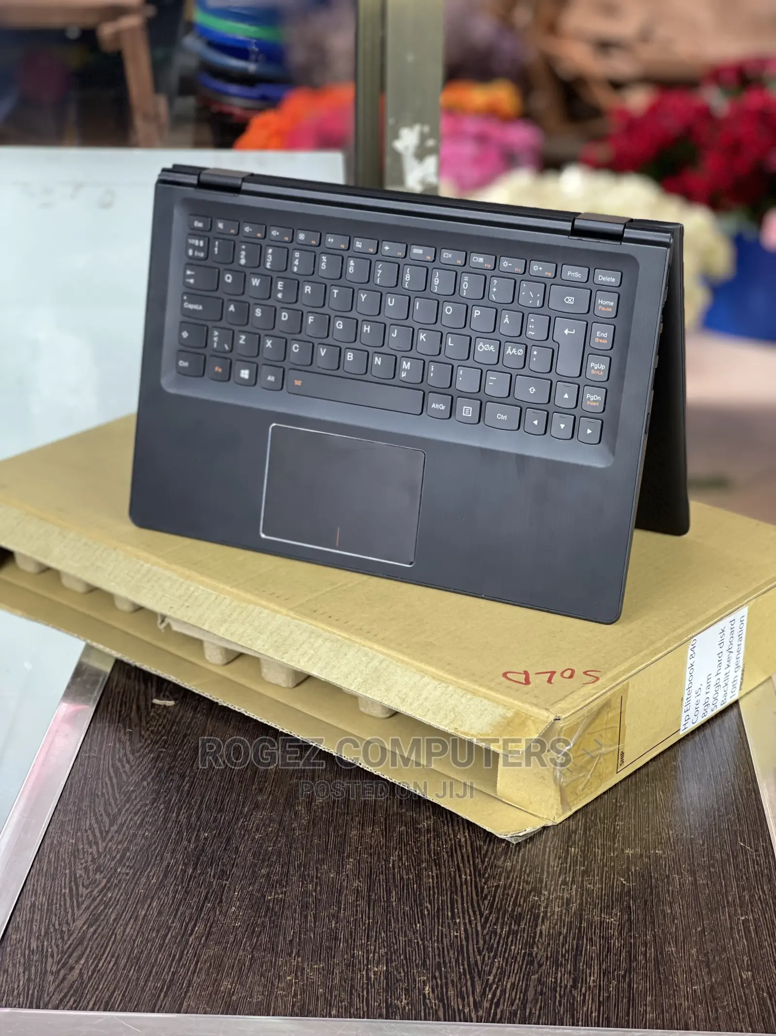 New Laptop Lenovo Yoga 330 4GB Intel Core I5 HDD 320GB