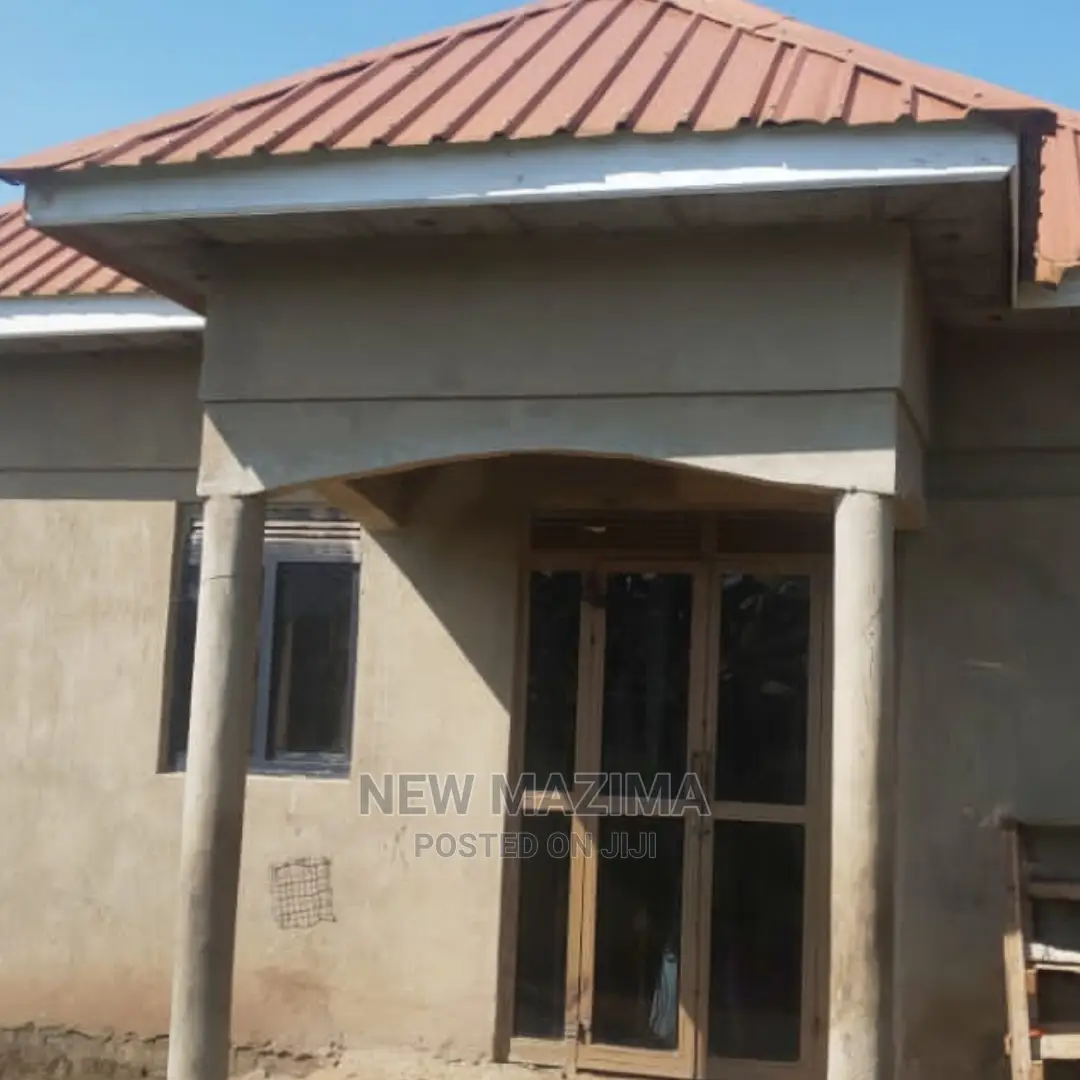 2bdrm House in Kawempe Kawanda, Central Division for sale
