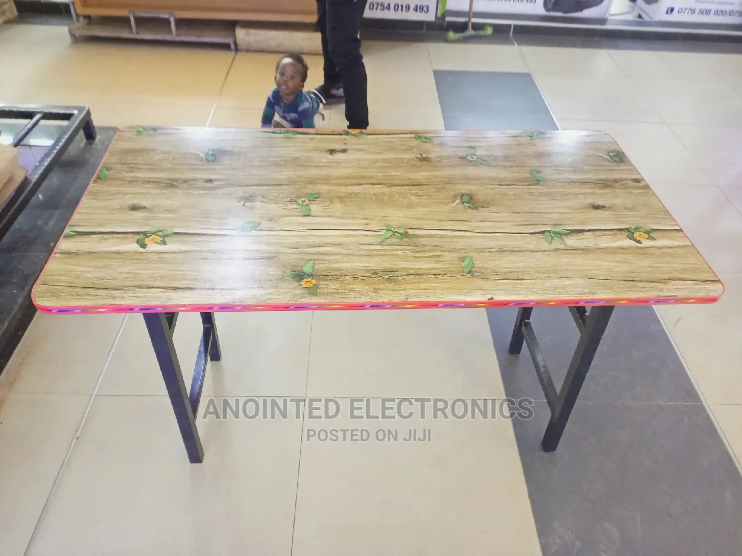 Foldable Reading Table