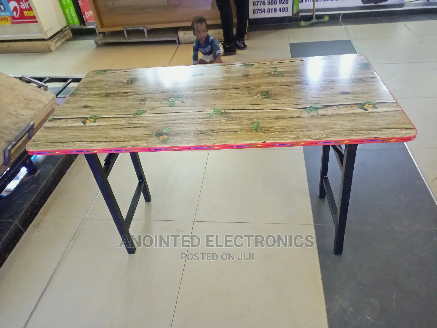 Foldable Reading Table