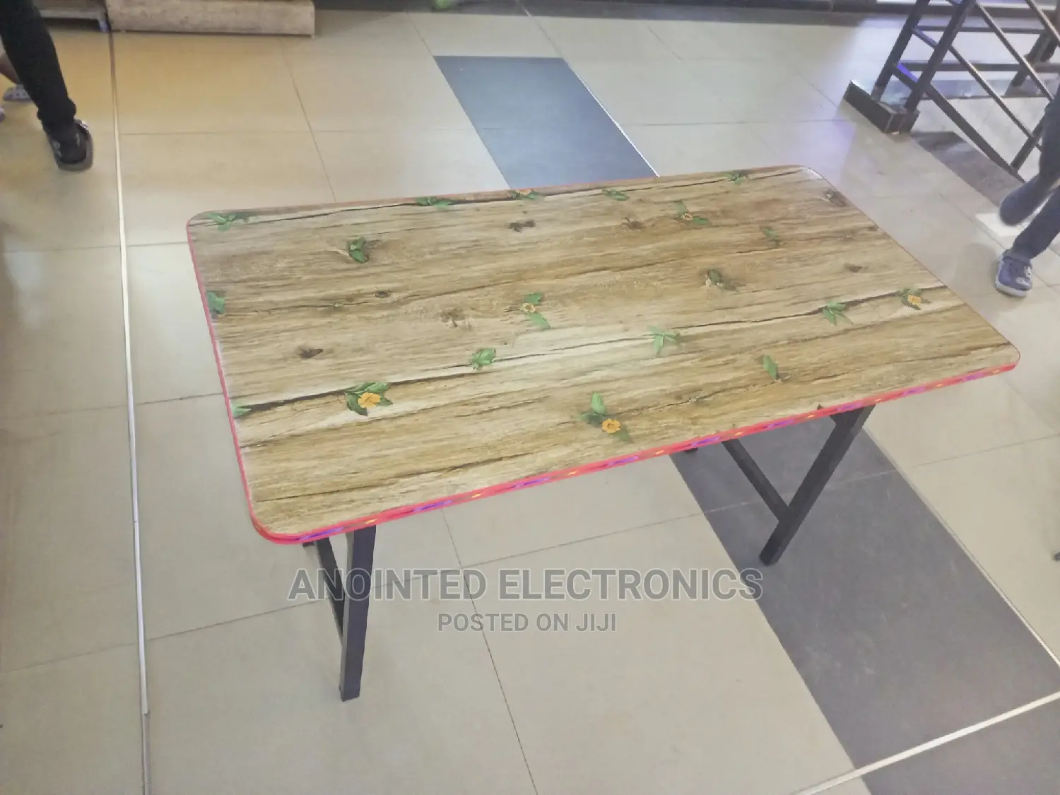 Foldable Reading Table