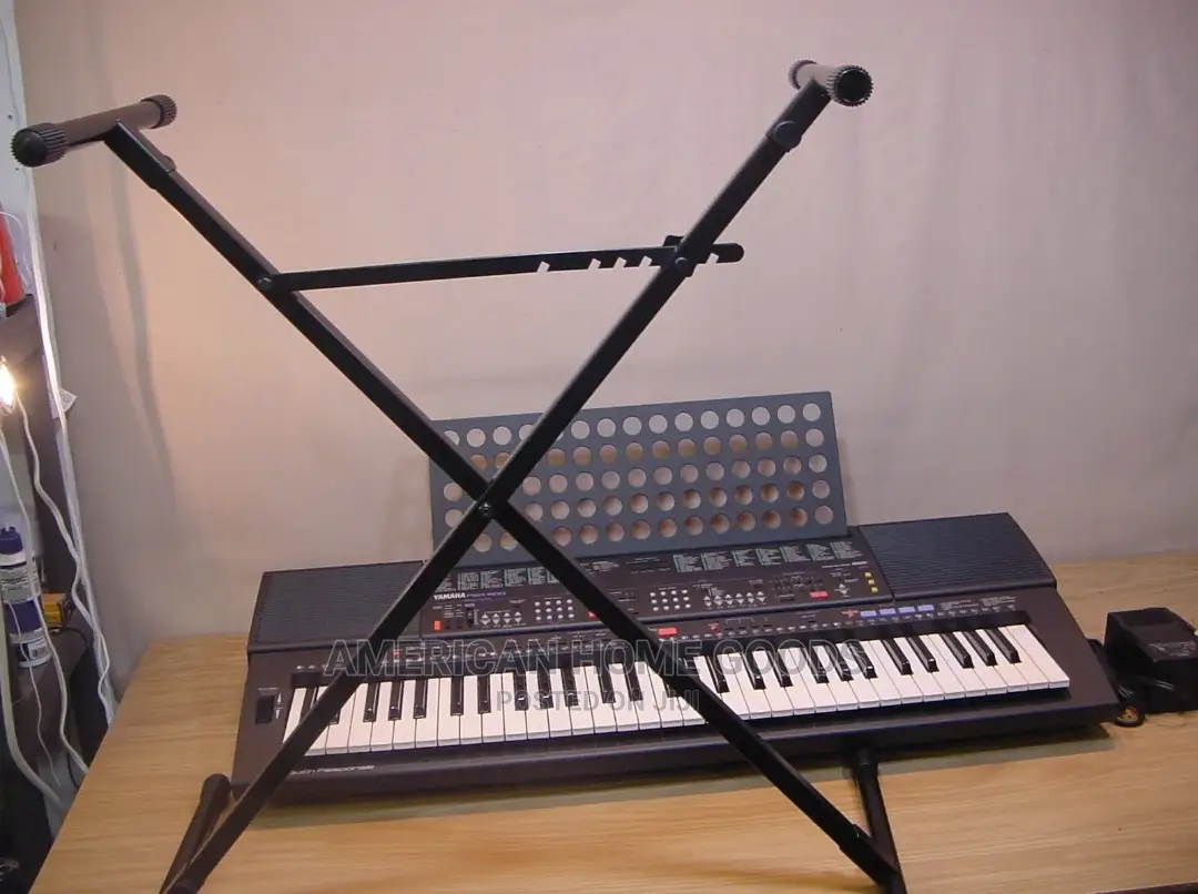 Yamaha PSR-500, 61 Keys Electronic Keyboard With Stand.