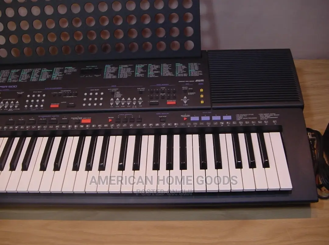 Yamaha PSR-500, 61 Keys Electronic Keyboard With Stand.