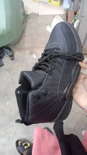 Excellent Sneakers