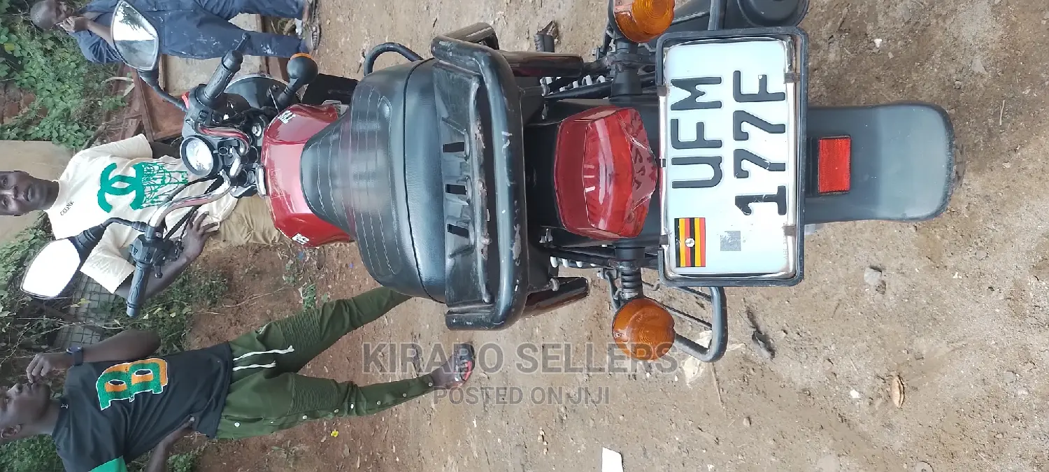 New TVS Apache 160 4V 2023 Green