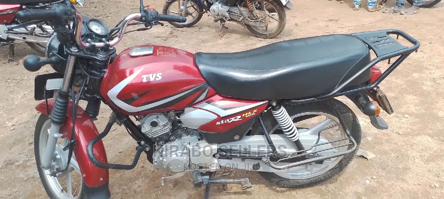 New TVS Apache 160 4V 2023 Green