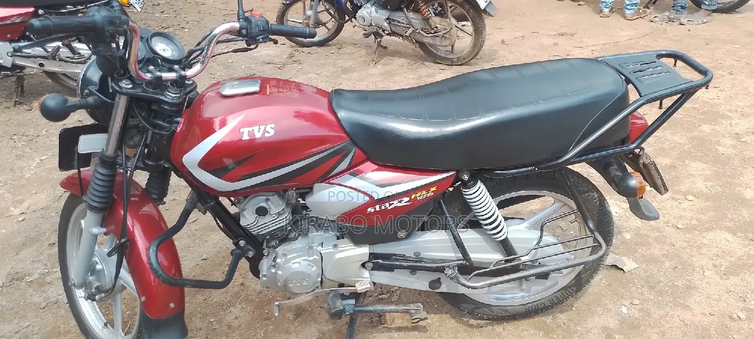 New TVS Apache 160 4V 2023 Green