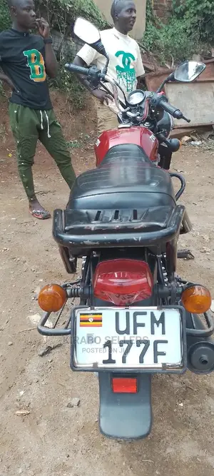 New TVS Apache 160 4V 2023 Green