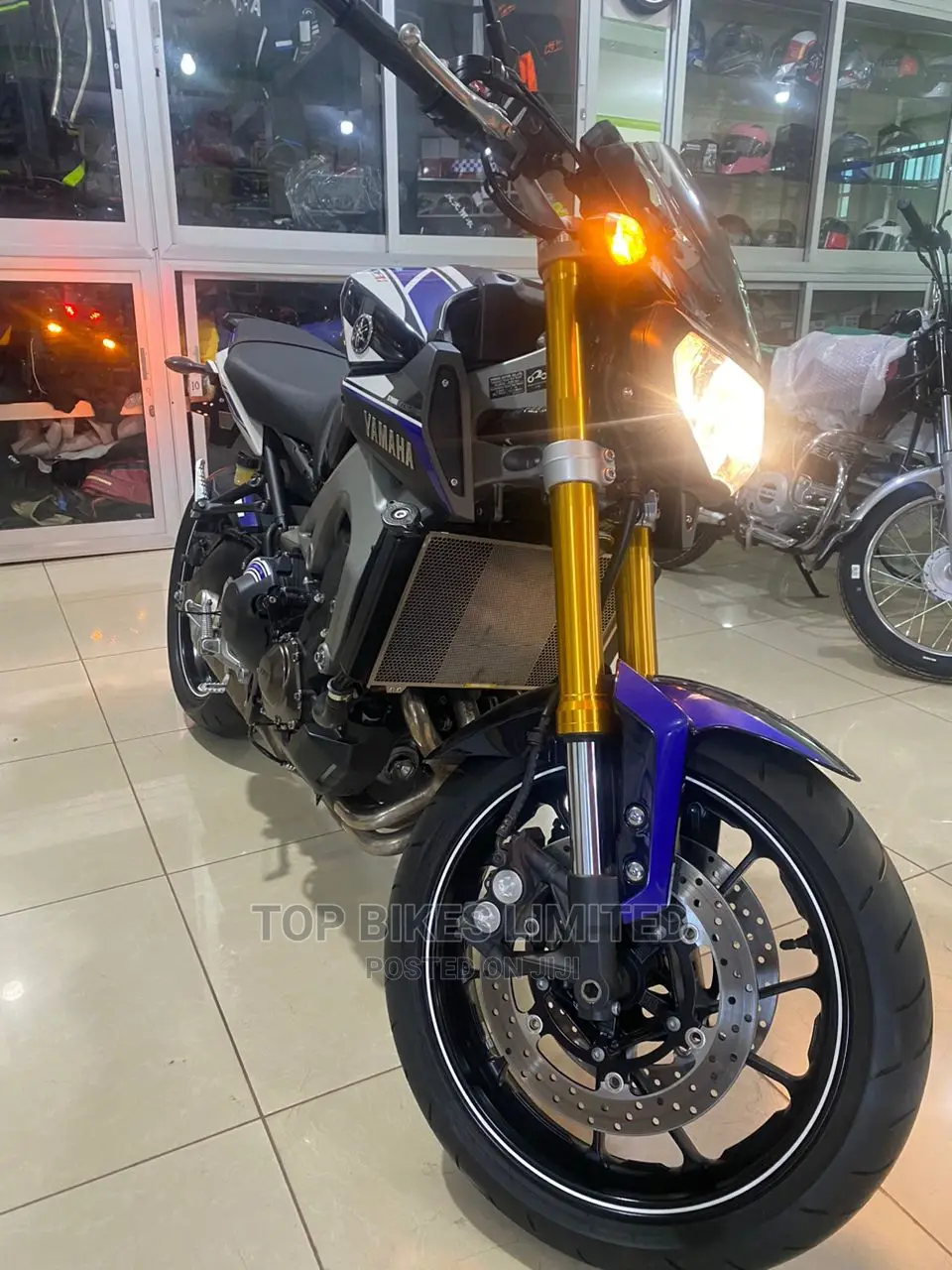 Yamaha 2021 Blue