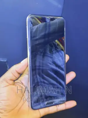 Sharp Aquos R2 64 GB Black