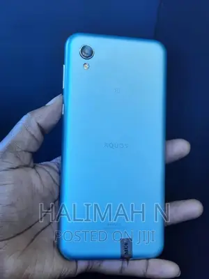 Sharp Aquos Sense 2 SHV43 32 GB Silver