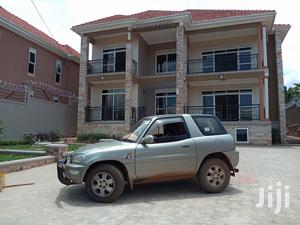 Kira's High Class Neigbourhood House Om Quick Sell