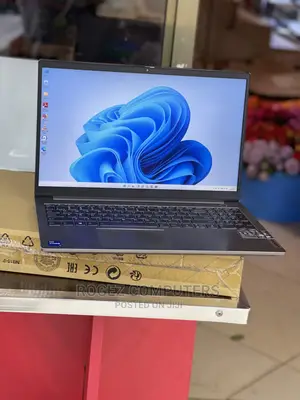 New Laptop Lenovo ThinkBook 15 16GB Intel Core I7 SSD 512GB