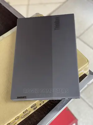 New Laptop Lenovo ThinkBook 15 16GB Intel Core I7 SSD 512GB