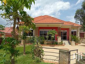 Kiraa's Exceptional Pretty House on Sell