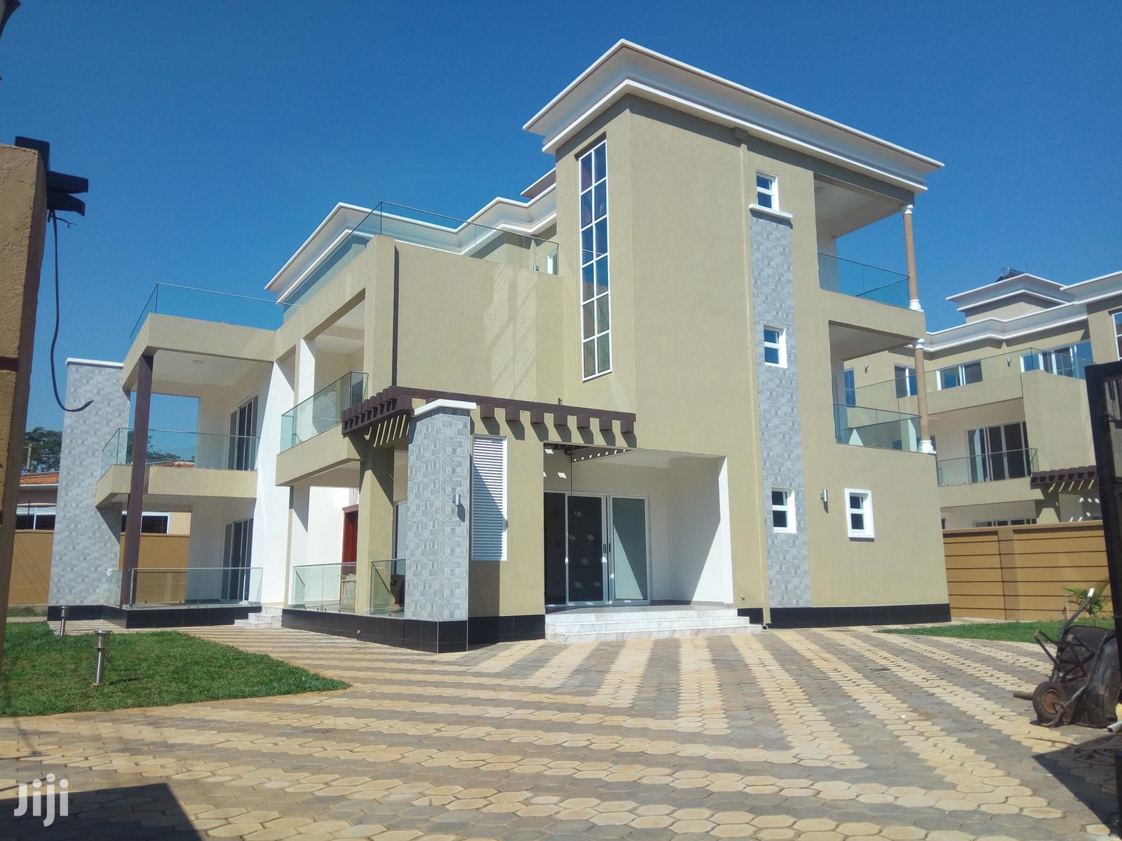 Munyonyo Big House With Alot of Lake View on Market