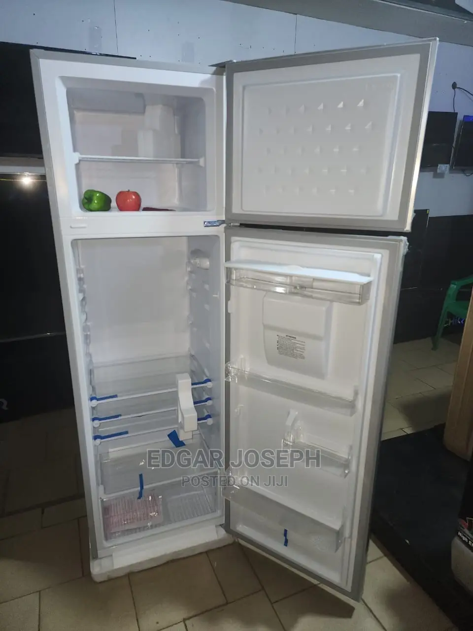 Chiq 340 Refrigerator