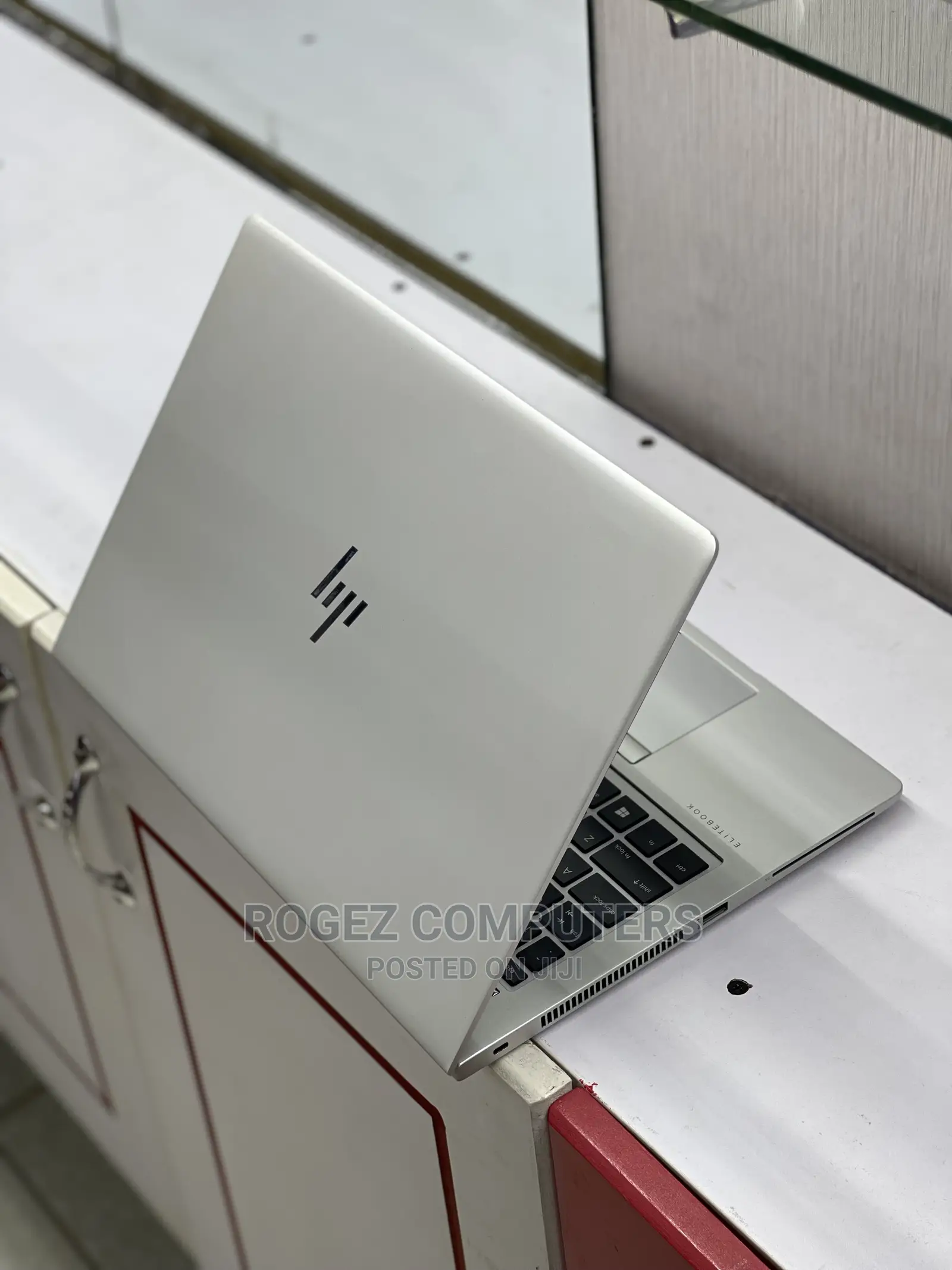 New Laptop HP EliteBook 830 G6 8GB Intel Core I5 SSD 256GB