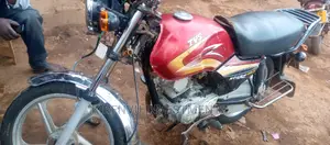 TVS Apache 180 RTR 2016 Red
