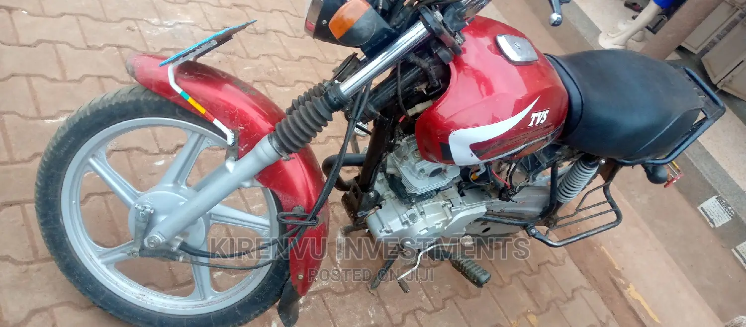 TVS HLX 125 2018 Red